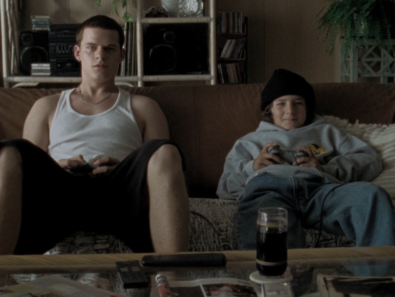 Рецензия на фильм «Середина 90-х». Deaddinos - изображение 1
